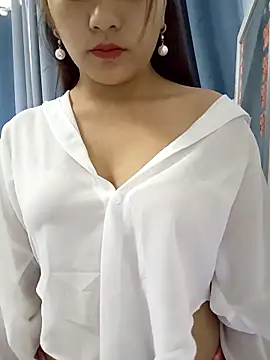 love-xx online show from 10.31.25