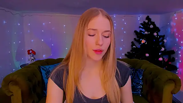 sassy cutie online show from 12.21.25