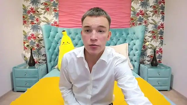 Derek Banville online show from 10.31.25