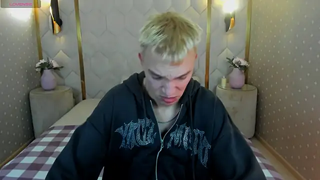 Derek Banville online show from 12.22.25