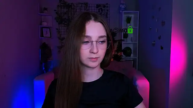 Snapshot of alisabliss chatting on 06.18.26 alisabliss online show from 06.18.26