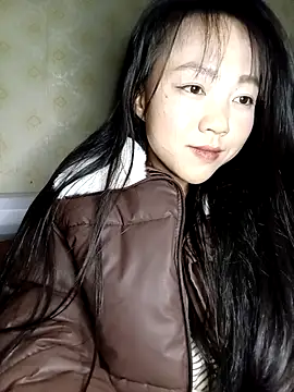 Quynhsumon online show from 01.06.26