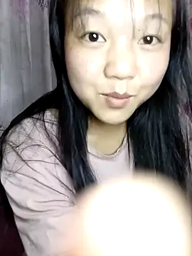 Quynhsumon online show from 05.05.26