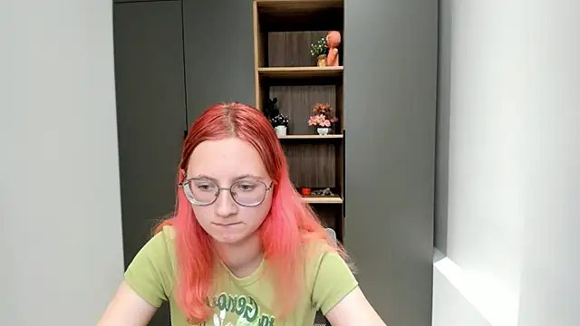 AdelaDelilla online show from 10.23.25