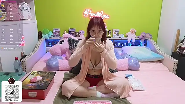  HeraLuna  online show from 01.09.26