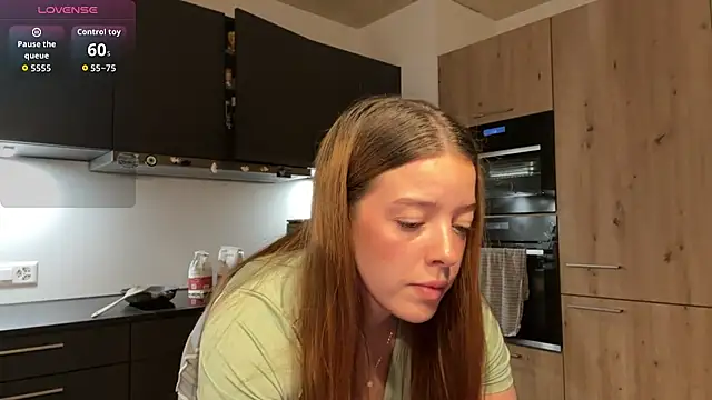 allisonwhite222 online show from 11.04.25