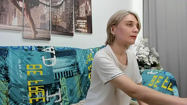 Snapshot of Tenderly_Sophie chatting on 06.07.26 Tenderly Sophie online show from 06.07.26
