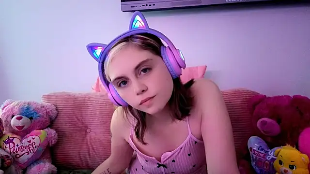 Snapshot of daddysprincess731 chatting on 05.18.26 daddysprincess731 online show from 05.18.26