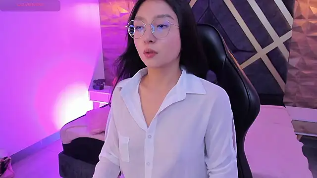 Snapshot of sydney_miller_ chatting on 02.24.26 sydney miller online show from 02.24.26