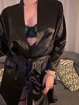  isadora online show from 01.31.26