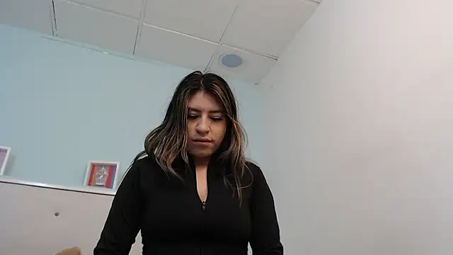 SusanWilliams  online show from 02.12.26