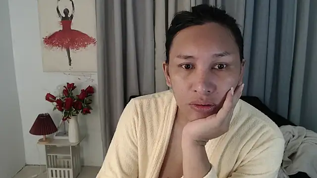 Snapshot of KeraMitenaa chatting on 10.22.25 KeraMitenaa online show from 10.22.25