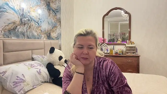 Snapshot of Galatea_2025 chatting on 04.30.26 Galatea 2025 online show from 04.30.26