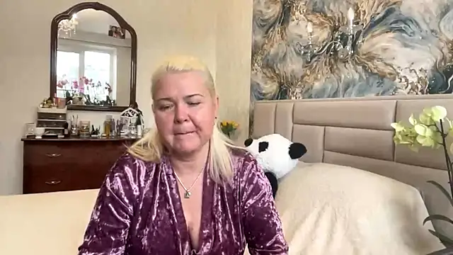 Snapshot of Galatea_2025 chatting on 05.19.26 Galatea 2025 online show from 05.19.26