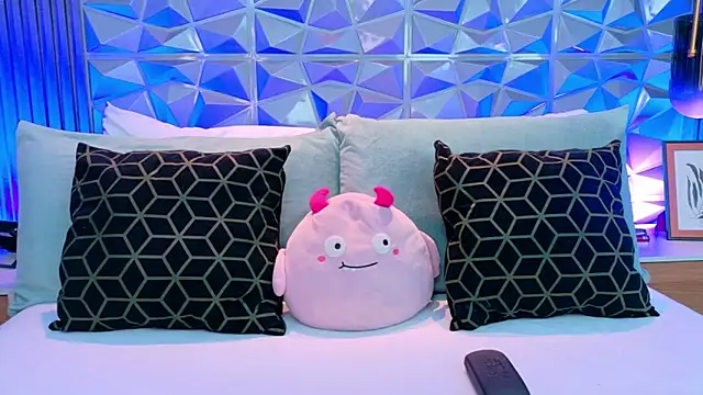 AdelineJhones online show from 03.22.26