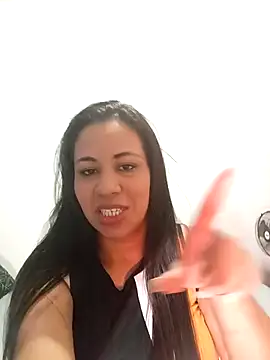 LeilaTaylor online show from 10.24.25