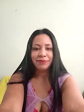 LeilaTaylor online show from 12.15.25