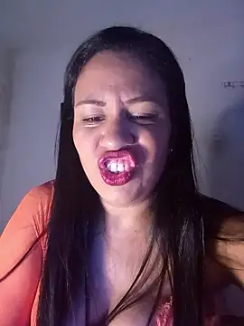 LeilaTaylor online show from 01.06.26