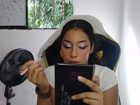 emily stars1 online show from 11.24.25