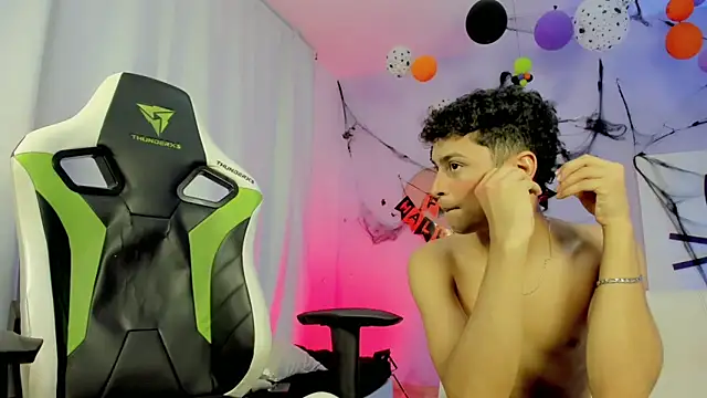 Twinks boys s online show from 10.27.25