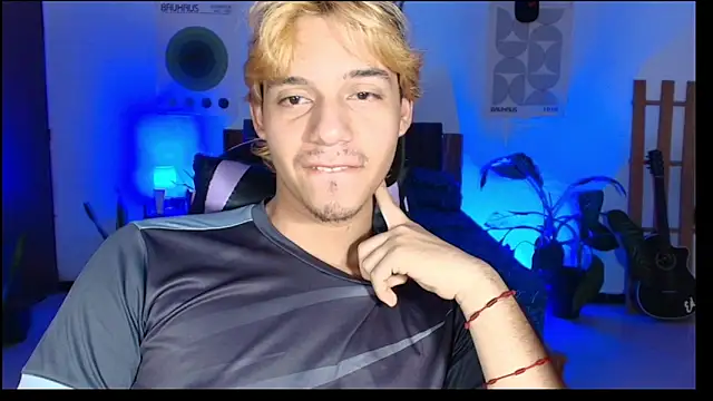 Snapshot of Habel__moretti chatting on 02.25.26 Habel moretti online show from 02.25.26