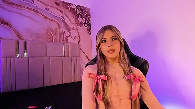 DannysaStar  online show from 11.28.25