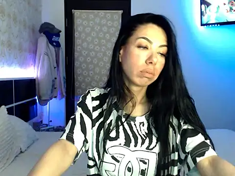 Amiaax online show from 03.18.26