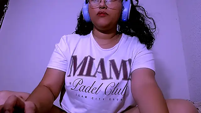 Snapshot of mira_cherry02 chatting on 11.04.25 mira cherry02 online show from 11.04.25