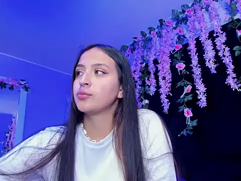Snapshot of Gabyy_Cooper_ chatting on 05.08.26 Gabyy Cooper online show from 05.08.26