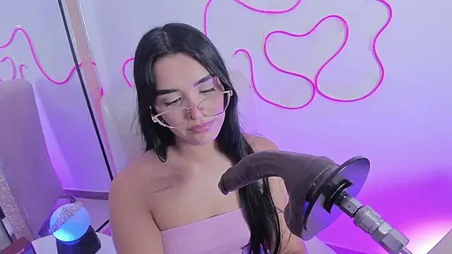 laana foxx online show from 02.23.26