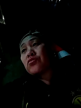 Snapshot of chich-bong chatting on 11.20.25 chich-bong online show from 11.20.25