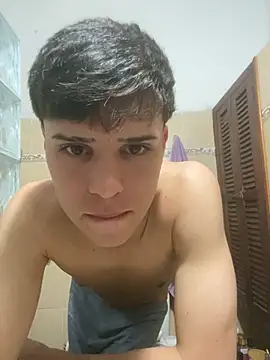 lucaaa 01 online show from 10.22.25