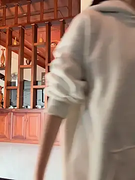 Emily-y online show from 12.14.25