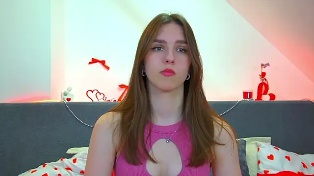 Snapshot of AliceAtkins chatting on 07.16.26 AliceAtkins online show from 07.16.26