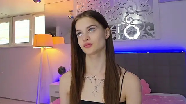 LuisaClover online show from 03.15.26