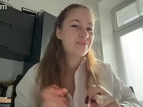 Nicole Wallker online show from 10.28.25