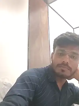 hotbullforgirlz online show from 10.22.25