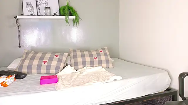 SeleneGibson   online show from 04.02.26