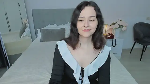 Camilla Rowen online show from 11.20.25