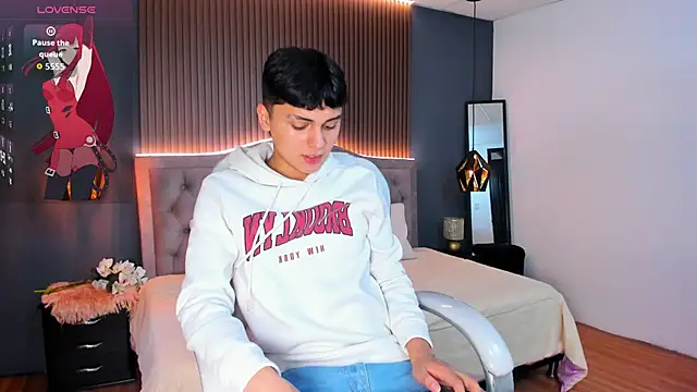 Maxii18  online show from 11.03.25