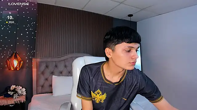 Maxii18  online show from 11.10.25