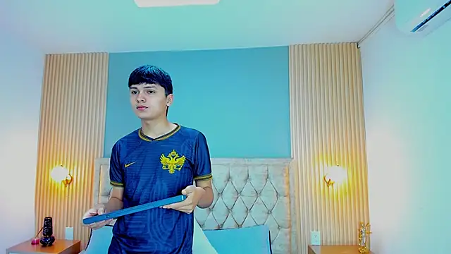 Maxii18  online show from 01.09.26