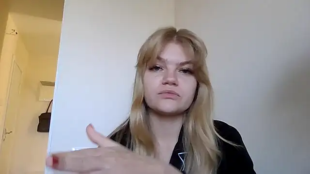 AuroraXRoses online show from 10.23.25