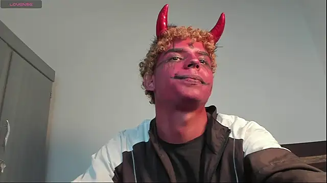 Daark Eros online show from 10.29.25