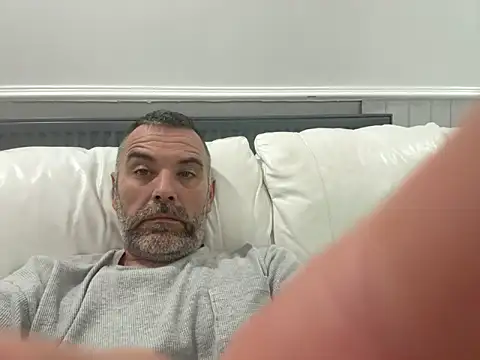 plymouthlad82 online show from 11.02.25