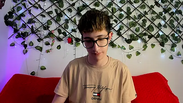 Snapshot of Erick_Taylor3 chatting on 10.23.25 Erick Taylor3 online show from 10.23.25