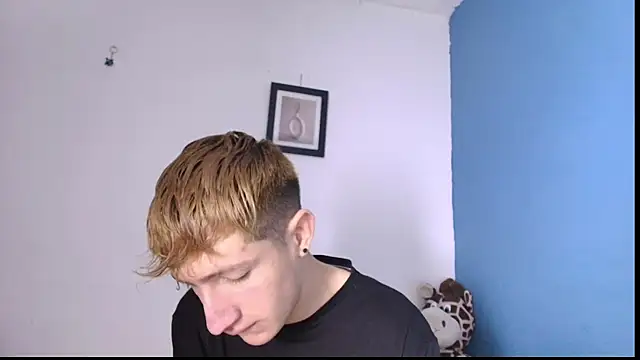 Snapshot of Erick_Taylor3 chatting on 04.22.26 Erick Taylor3 online show from 04.22.26