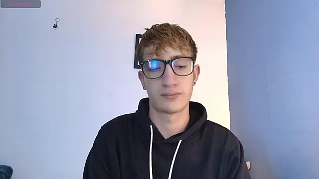 Snapshot of Erick_Taylor3 chatting on 04.30.26 Erick Taylor3 online show from 04.30.26