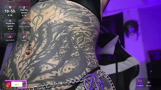 Dalia Vorhees online show from 11.14.25