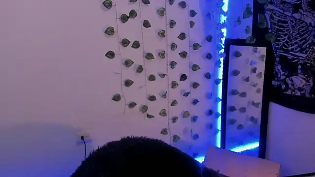 aaron play online show from 11.13.25